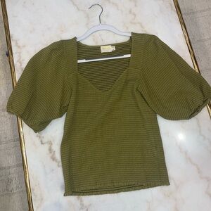 Nation Ltd stretchy smocked short puffy sleeve top